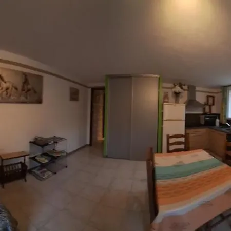 Hébergement de vacances Les Cyprès *